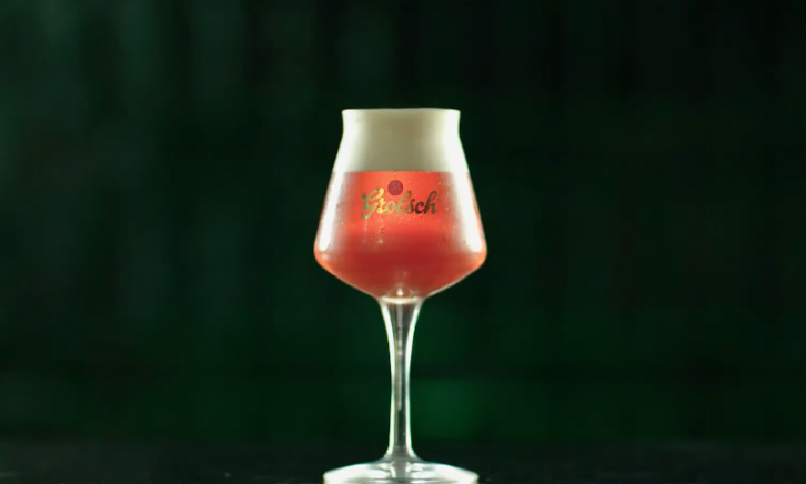 Grolsch Dunkel Weizenbock in proeverij glas